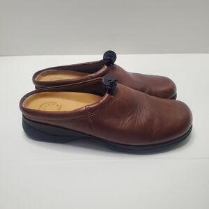 Thom McAn Shoes women's Size 8.5
